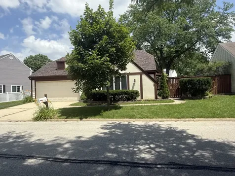 2851 Garden Drive Lisle IL 60532