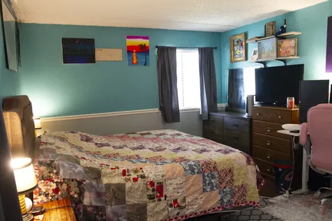 437 Cavalier Court West Dundee IL 60118