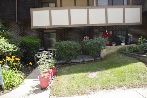 437 Cavalier Court West Dundee IL 60118