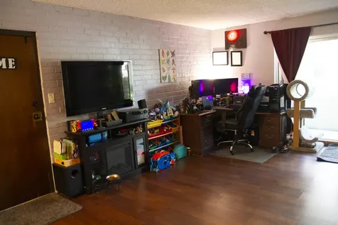437 Cavalier Court West Dundee IL 60118