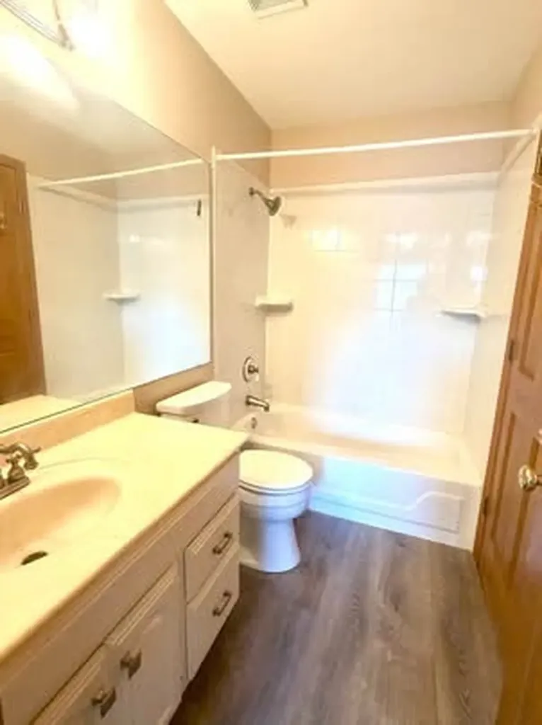 300 Aster Court Aurora IL 60504