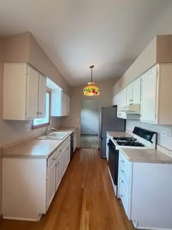 300 Aster Court Aurora IL 60504