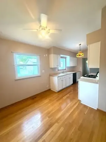 300 Aster Court Aurora IL 60504