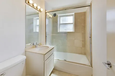 5115 North Kenmore Avenue Chicago IL 60640