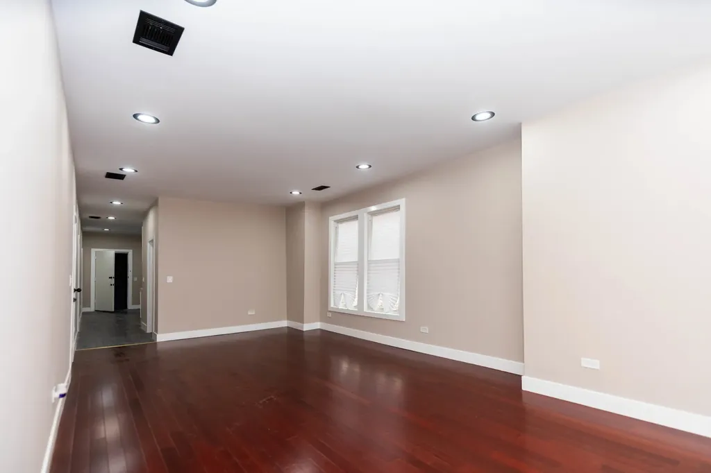 3902 West Fillmore Street Chicago IL 60624
