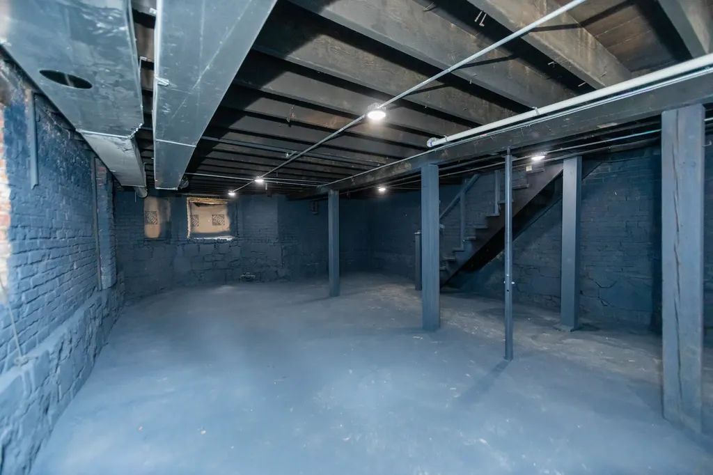 3902 West Fillmore Street Chicago IL 60624
