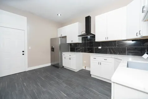 3902 West Fillmore Street Chicago IL 60624