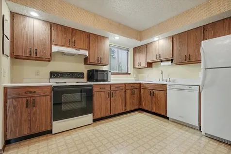 1214 Lancaster Drive Champaign IL 61821
