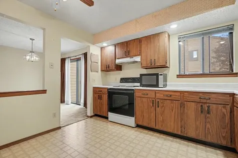1214 Lancaster Drive Champaign IL 61821