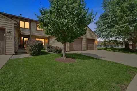 1214 Lancaster Drive Champaign IL 61821