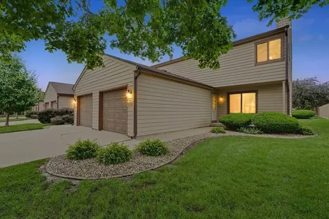 1212 Lancaster Drive Champaign IL 61821