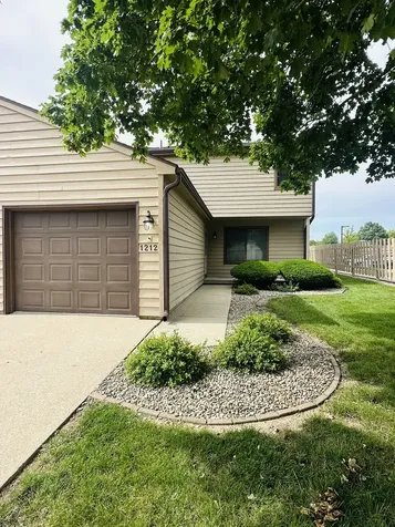 1212 Lancaster Drive Champaign IL 61821
