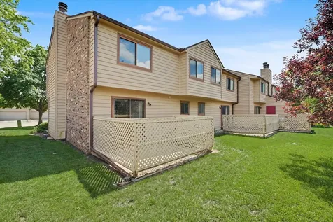 1212 Lancaster Drive Champaign IL 61821
