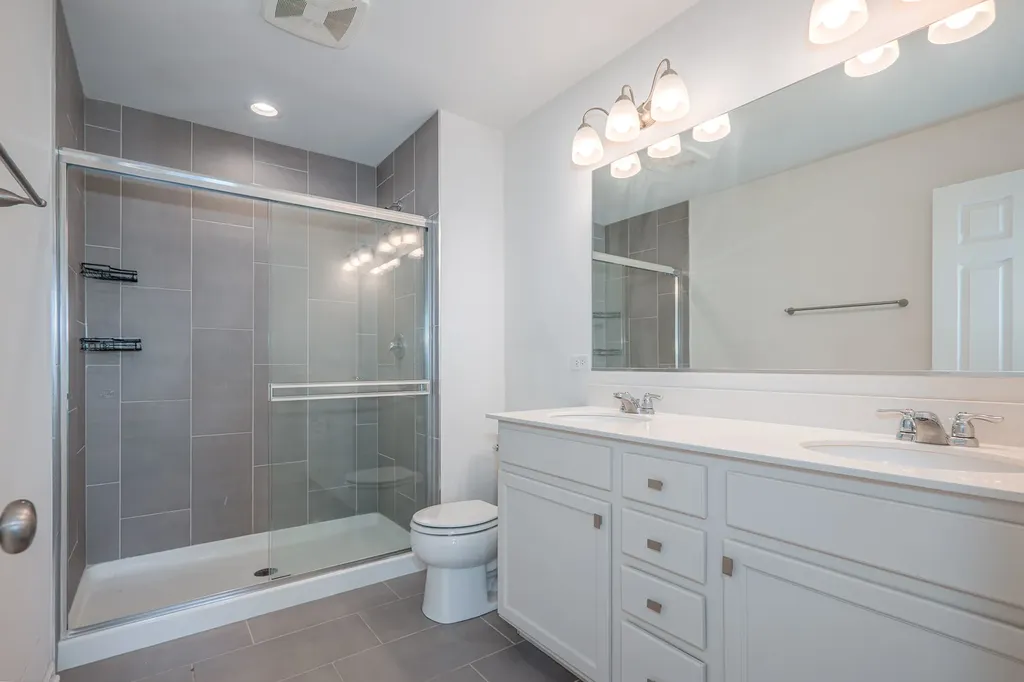 857 Finley Drive Aurora IL 60504