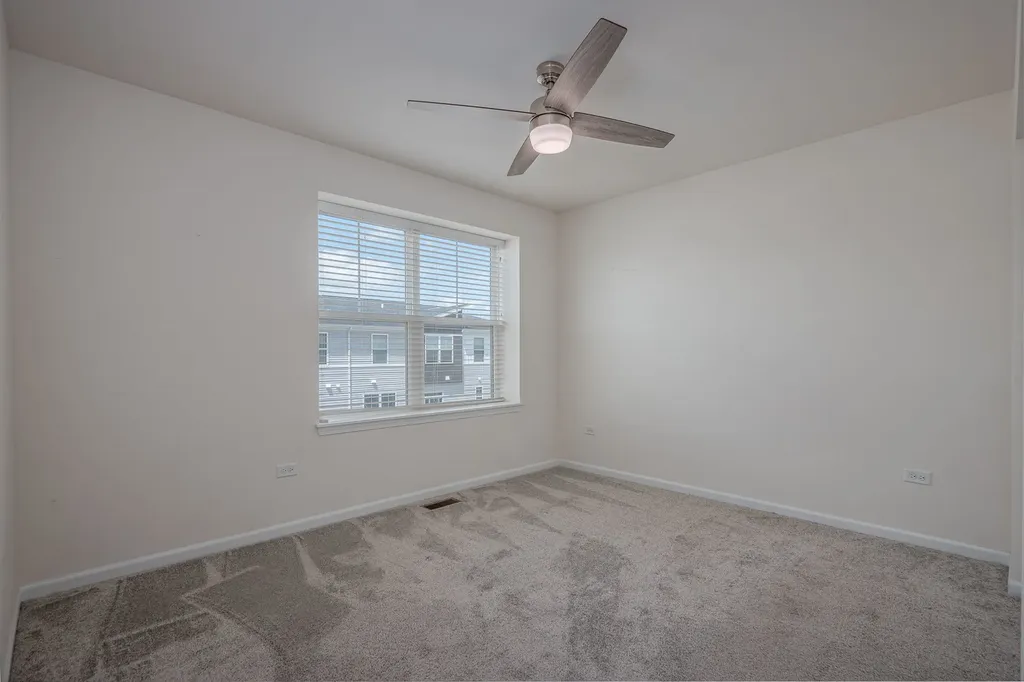 857 Finley Drive Aurora IL 60504