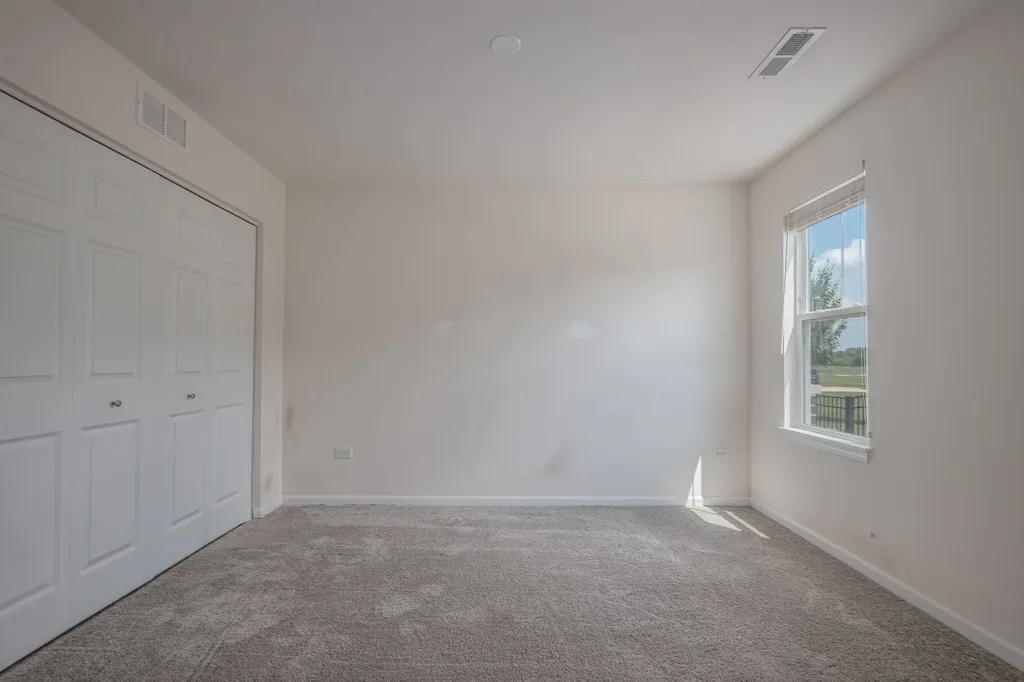 857 Finley Drive Aurora IL 60504