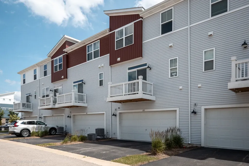 857 Finley Drive Aurora IL 60504