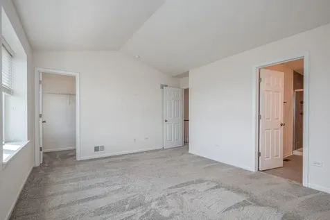 857 Finley Drive Aurora IL 60504