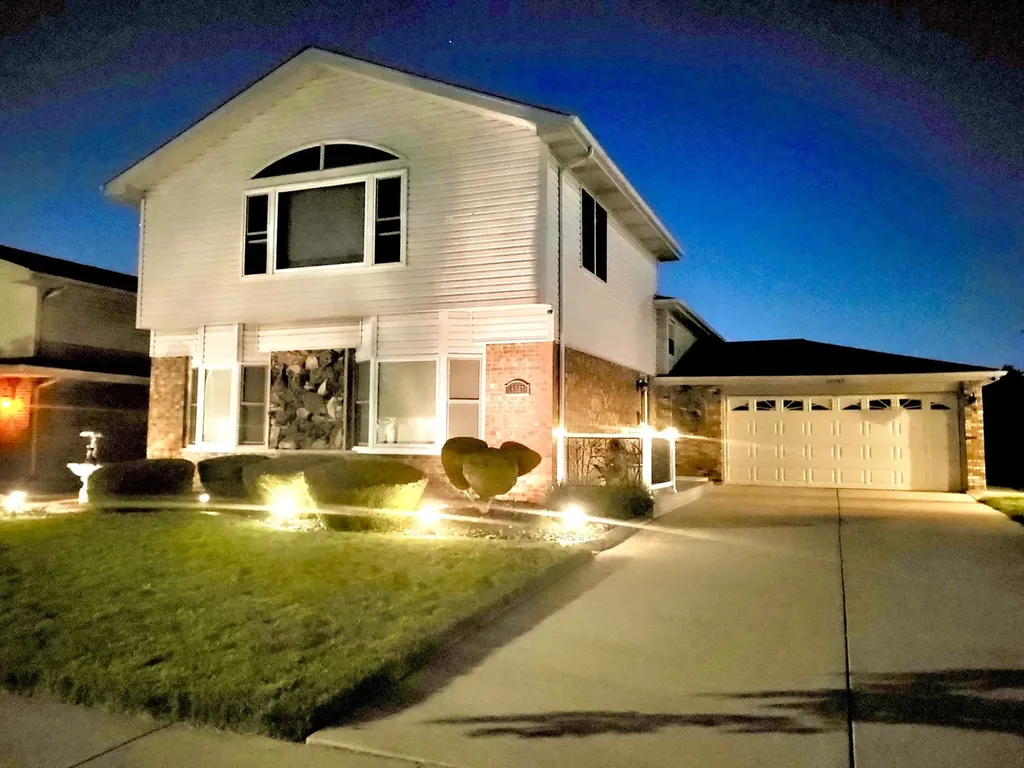 16967 82ND Avenue Tinley Park IL 60477