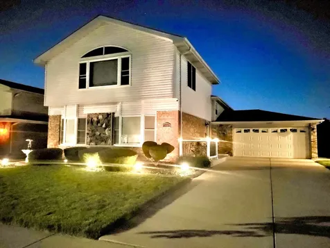 16967 82ND Avenue Tinley Park IL 60477