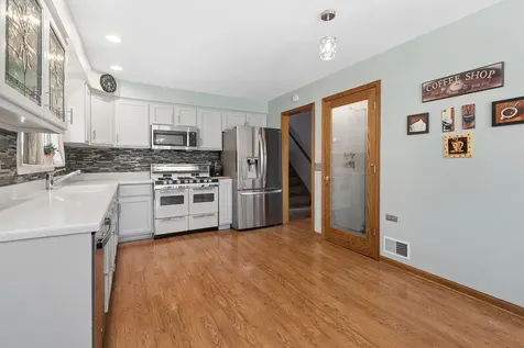 16967 82ND Avenue Tinley Park IL 60477