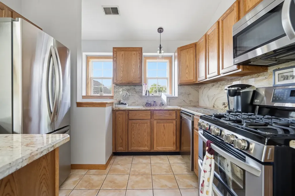 1994 Gary Court Schaumburg IL 60193