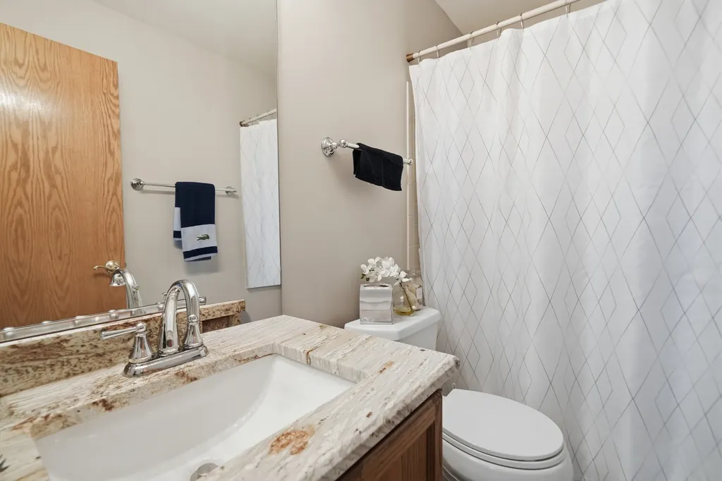 1994 Gary Court Schaumburg IL 60193
