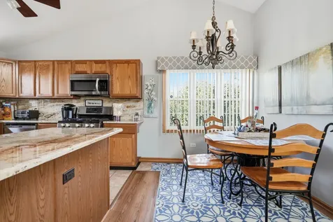 1994 Gary Court Schaumburg IL 60193