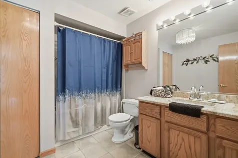 1994 Gary Court Schaumburg IL 60193
