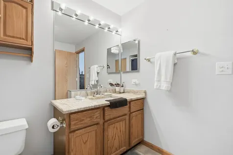 1994 Gary Court Schaumburg IL 60193
