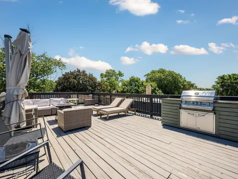 5746 North Washtenaw Avenue Chicago IL 60659