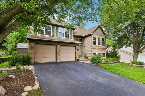 442 Harbor Drive Carpentersville IL 60110