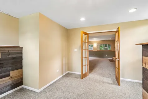 442 Harbor Drive Carpentersville IL 60110