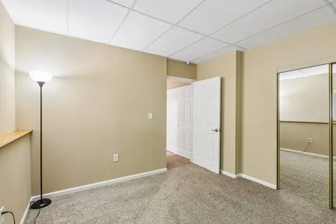 442 Harbor Drive Carpentersville IL 60110