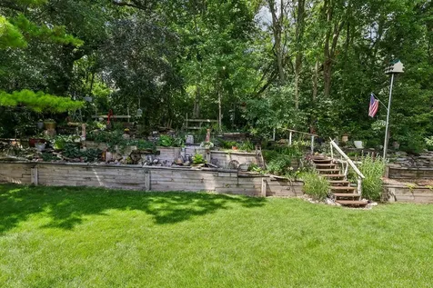442 Harbor Drive Carpentersville IL 60110