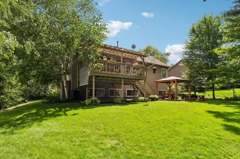 442 Harbor Drive Carpentersville IL 60110