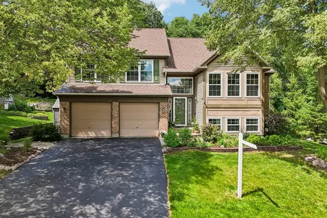 442 Harbor Drive Carpentersville IL 60110