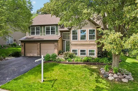 442 Harbor Drive Carpentersville IL 60110