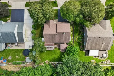 442 Harbor Drive Carpentersville IL 60110