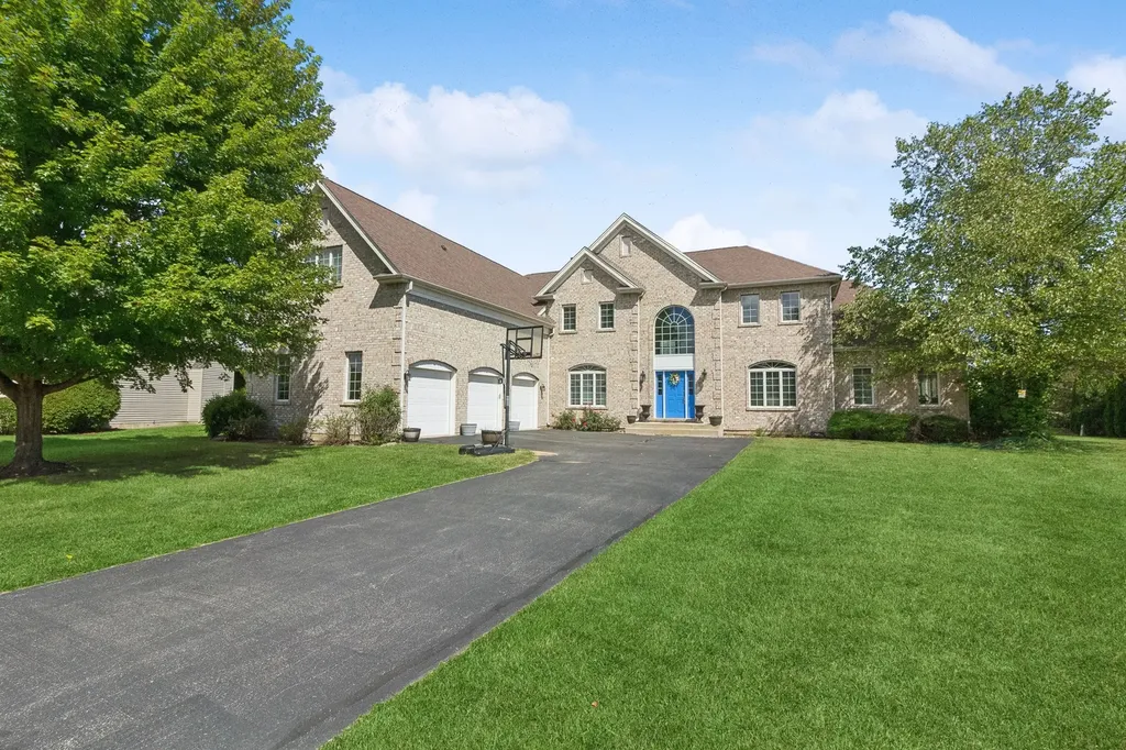 391 Lake Run Lane North Aurora IL 60542