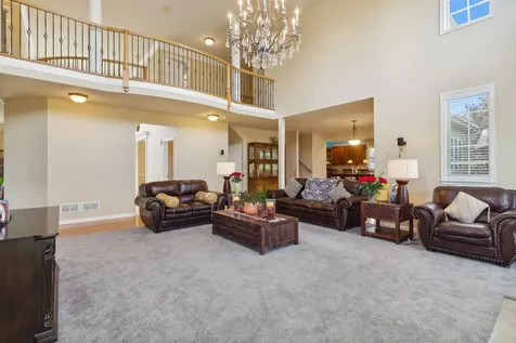 391 Lake Run Lane North Aurora IL 60542