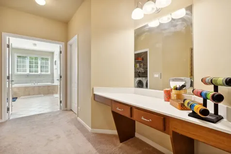 391 Lake Run Lane North Aurora IL 60542