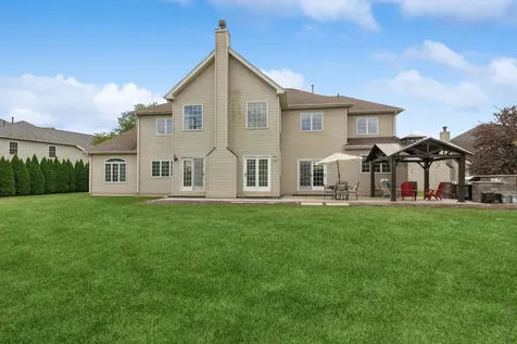 391 Lake Run Lane North Aurora IL 60542