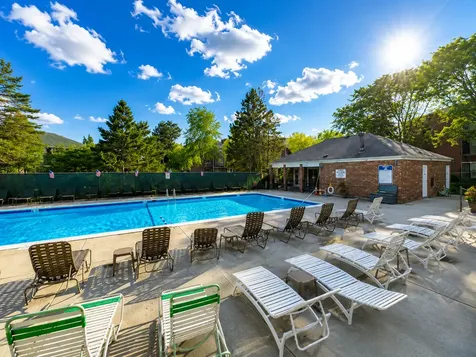 520 Biesterfield Road Elk Grove Village IL 60007