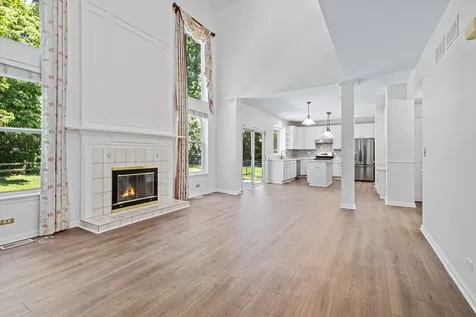 9 Sagebrush Court Streamwood IL 60107