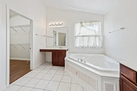9 Sagebrush Court Streamwood IL 60107