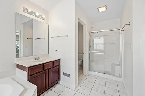 9 Sagebrush Court Streamwood IL 60107