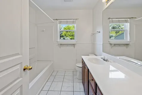 9 Sagebrush Court Streamwood IL 60107