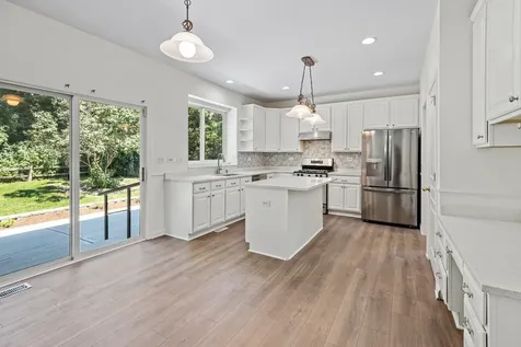 9 Sagebrush Court Streamwood IL 60107