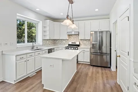 9 Sagebrush Court Streamwood IL 60107